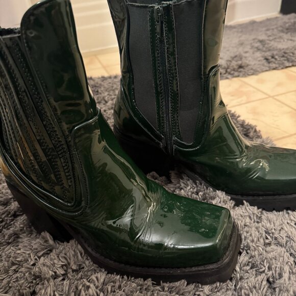 NWOT Free People Jeffrey Campbell Sabine Chelsea Boots Dark Green Patent US 10 - Picture 3 of 10